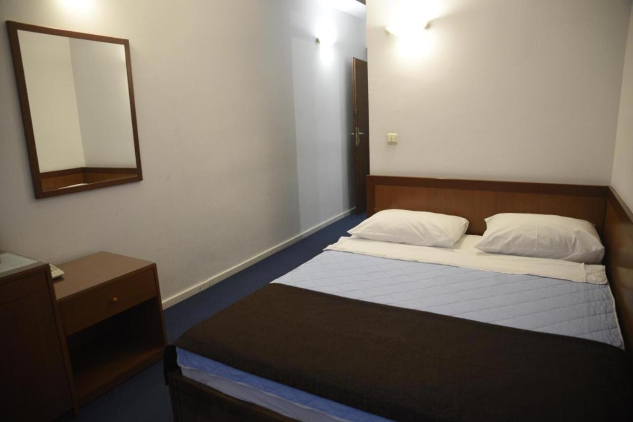 Saraj Hotel 3*