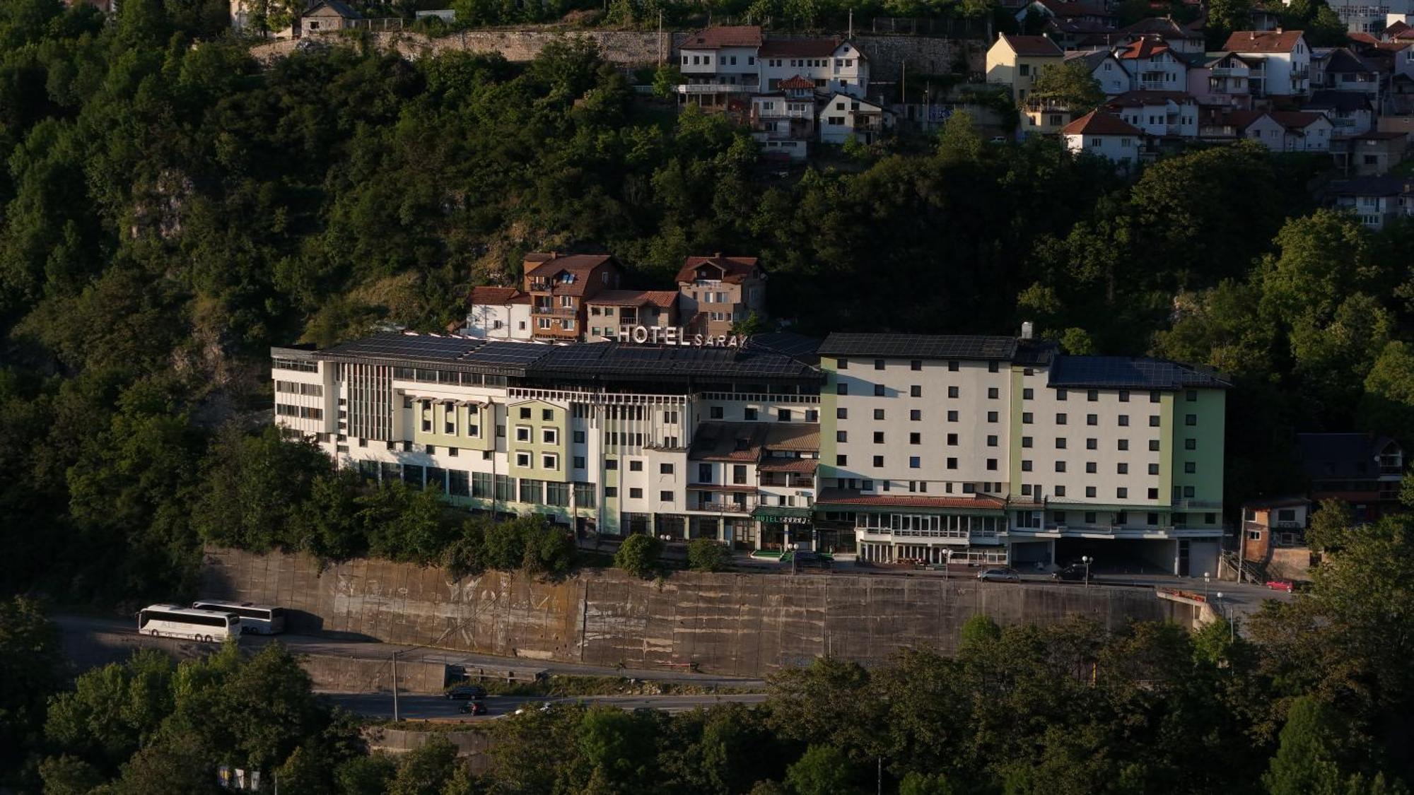 Hotel Saraj 3*